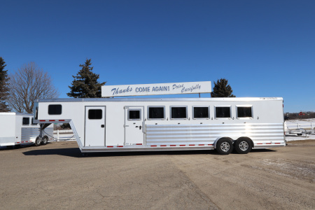 Used 2025 Featherlite Trailers 6 Horse GN Trailer