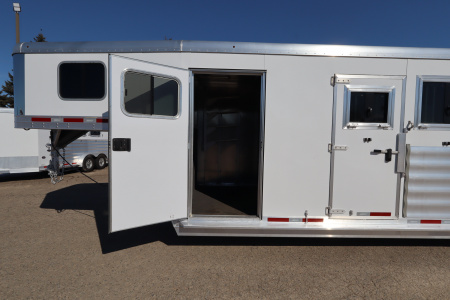 Used 2025 Featherlite Trailers 6 Horse GN Trailer
