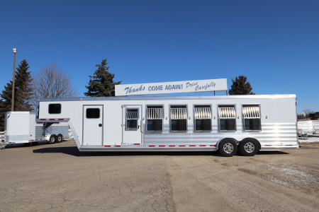 Used 2025 Featherlite Trailers 6 Horse GN Trailer