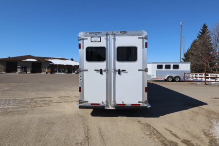 Used 2025 Featherlite Trailers 6 Horse GN Trailer