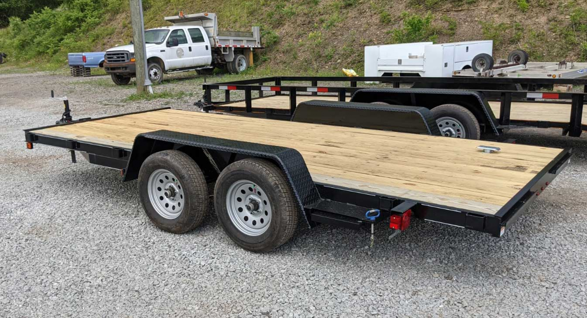 New 2026 Quality 16' Econo Car Hauler w/ NO DOVE