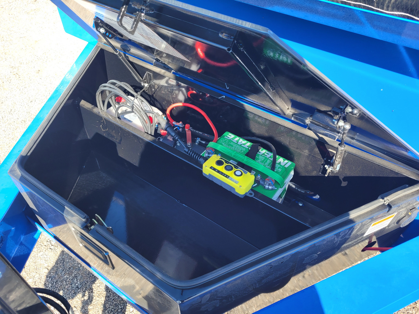 New 2026 Buckshot 83"x16' BP Dump Trailer W/2' Sides