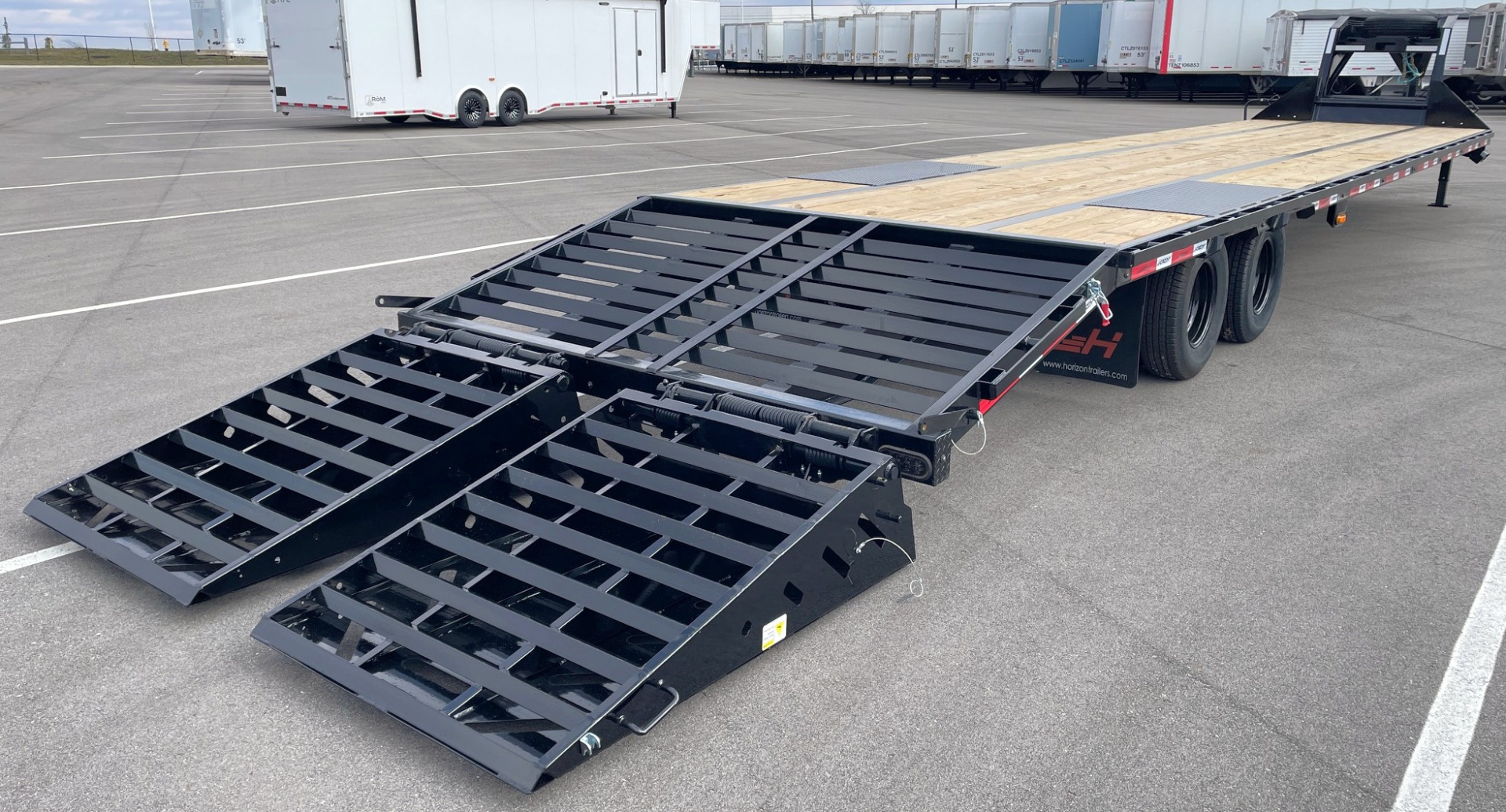 New Horizon 40' FHZ 25.9K 102" Gooseneck Hotshot Flatbed Trailer: Mountain Ramps, Spare