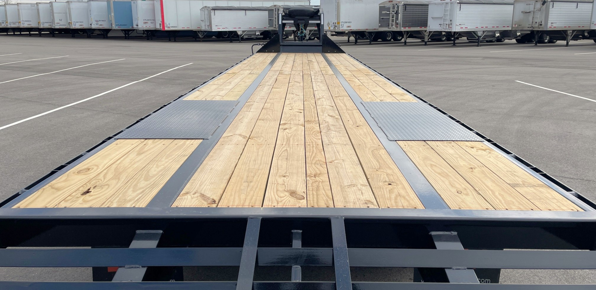 New Horizon 40' FHZ 25.9K 102" Gooseneck Hotshot Flatbed Trailer: Mountain Ramps, Spare