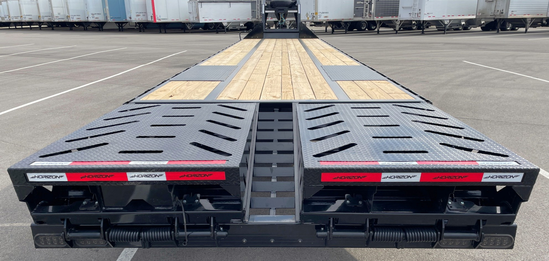 New Horizon 40' FHZ 25.9K 102" Gooseneck Hotshot Flatbed Trailer: Mountain Ramps, Spare