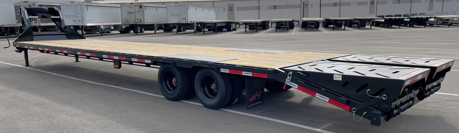 New Horizon 40' FHZ 25.9K 102" Gooseneck Hotshot Flatbed Trailer: Mountain Ramps, Spare