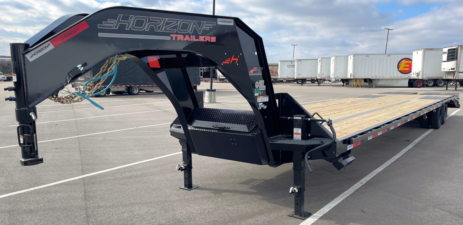 New Horizon 40' FHZ 25.9K 102" Gooseneck Hotshot Flatbed Trailer: Mountain Ramps, Spare
