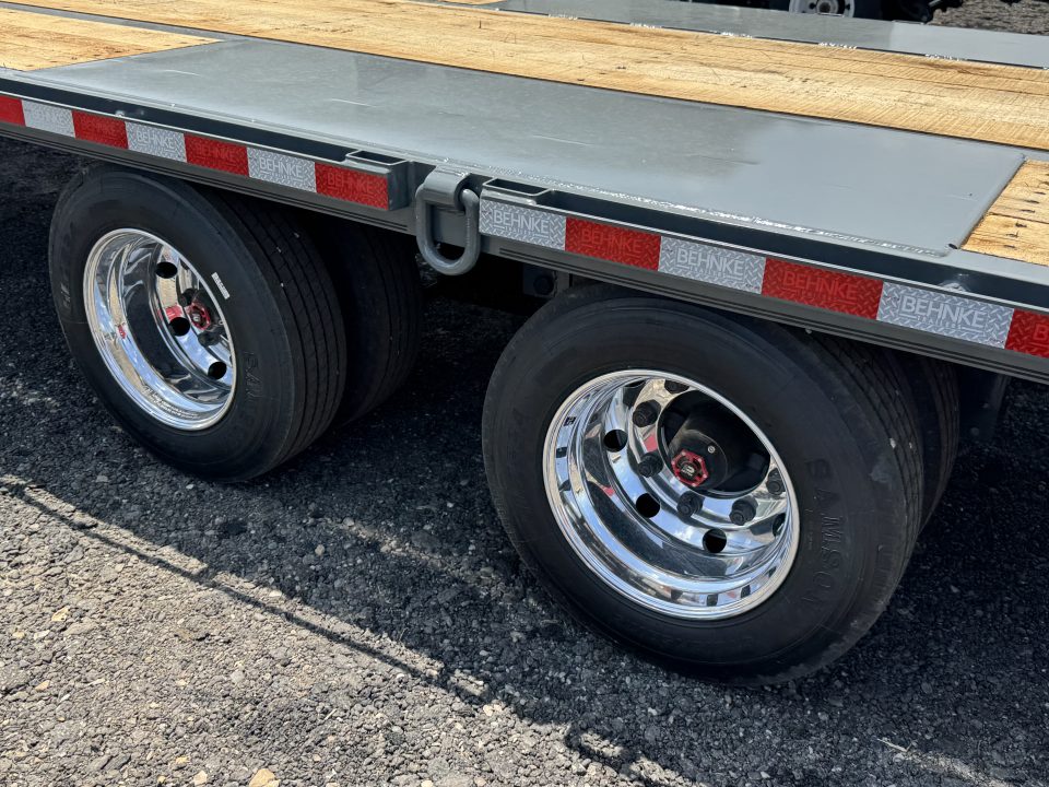 New 2026 Behnke FB8X31GN-30E Flatbed Trailer