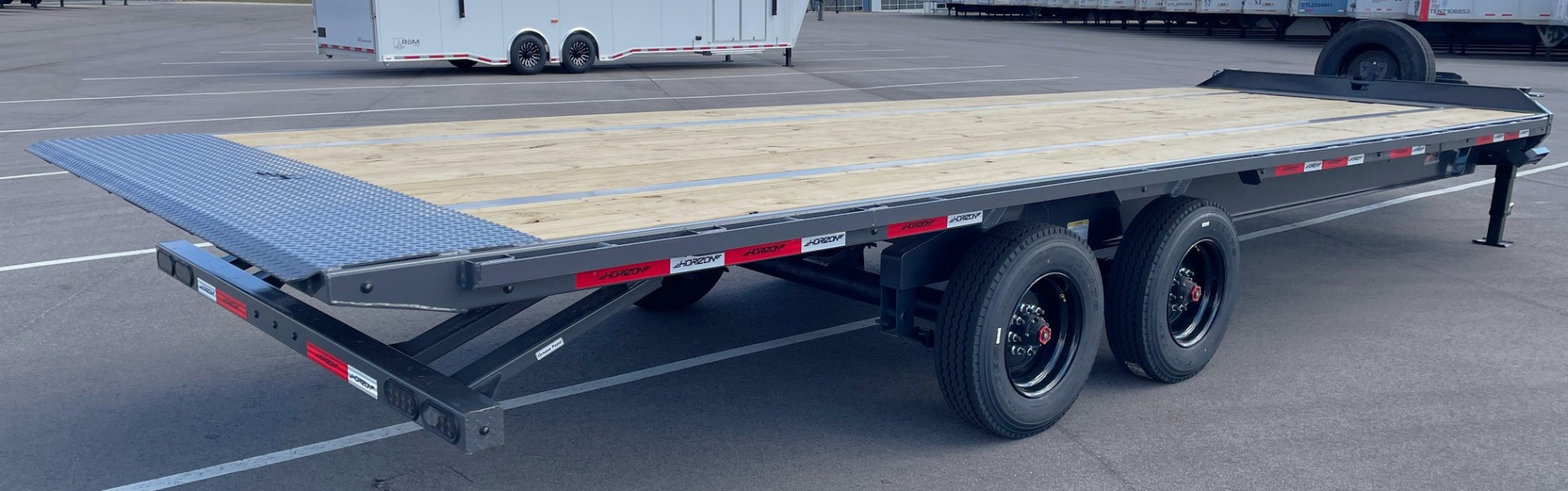 New Horizon 26' FFT Full Power Tilt Flatbed Trailer: 21K GVWR, Spare, Wireless Remote, SPARE