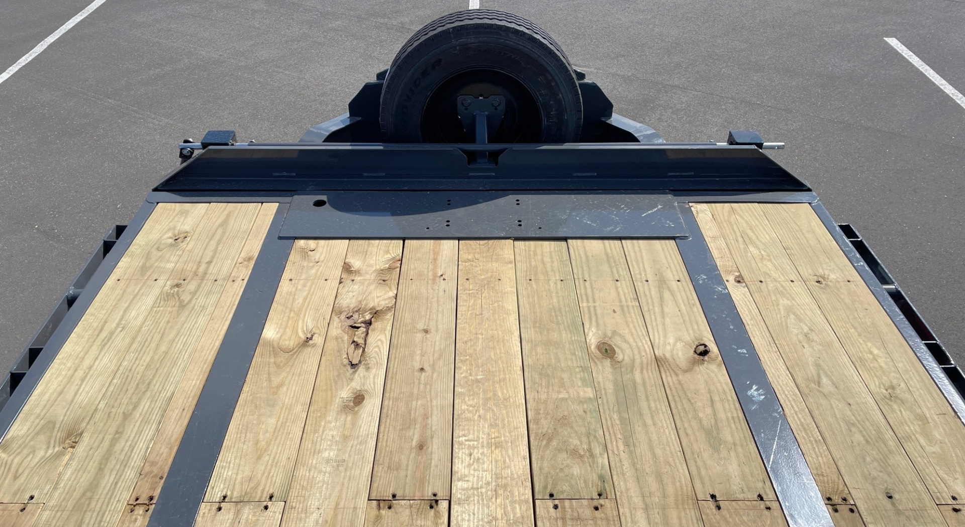 New Horizon 26' FFT Full Power Tilt Flatbed Trailer: 21K GVWR, Spare, Wireless Remote, SPARE