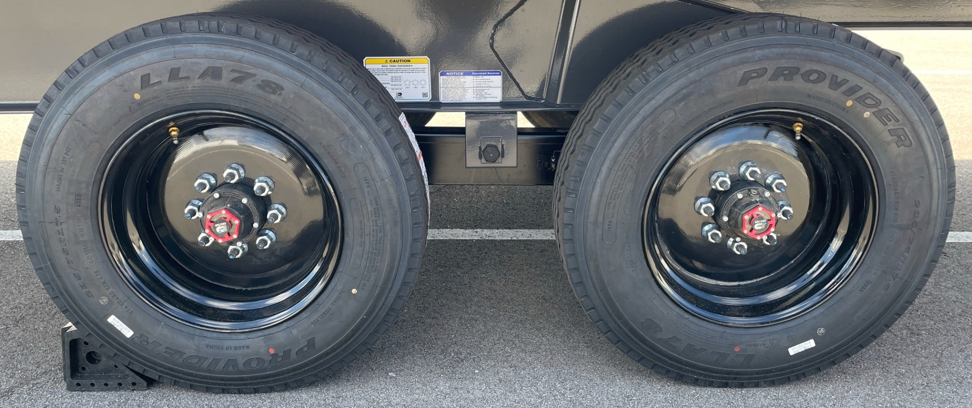 New Horizon 26' FFT Full Power Tilt Flatbed Trailer: 21K GVWR, Spare, Wireless Remote, SPARE