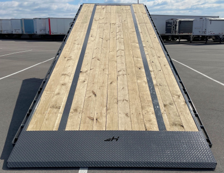New Horizon 26' FFT Full Power Tilt Flatbed Trailer: 21K GVWR, Spare, Wireless Remote, SPARE