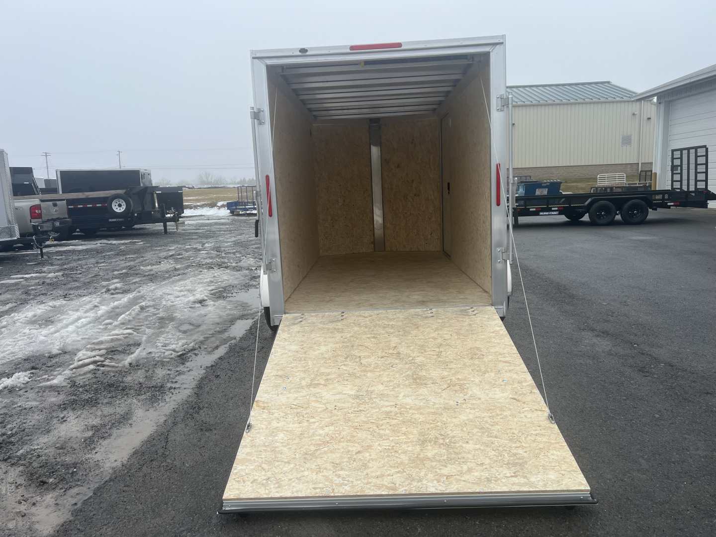 2026 E-Z Hauler photo 6