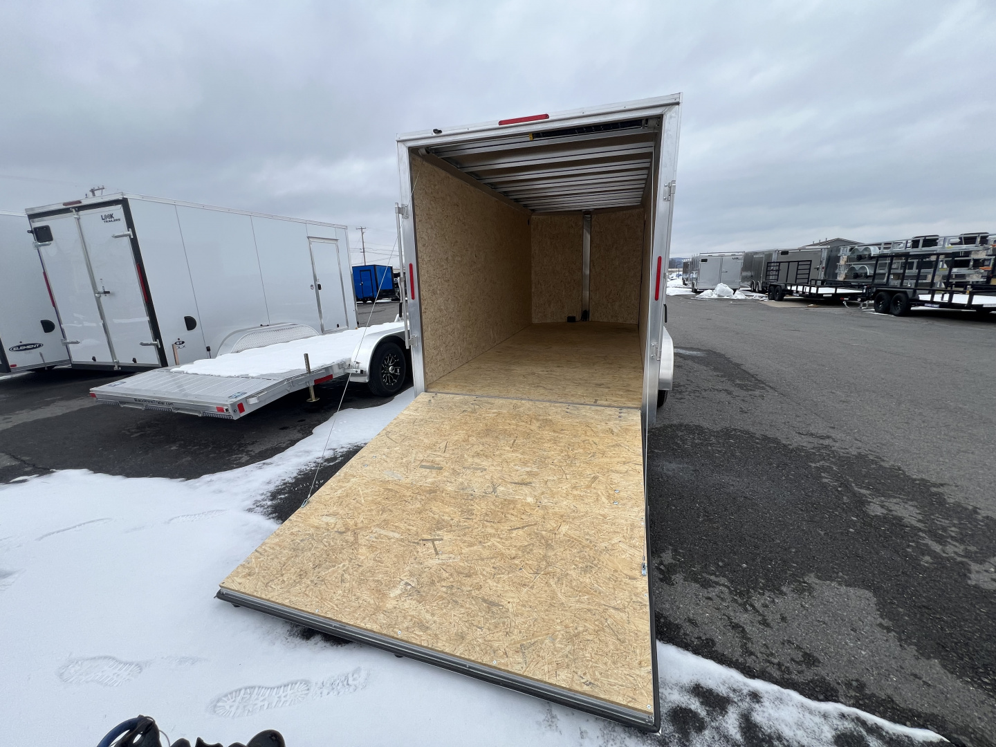 2026 E-Z Hauler photo 5