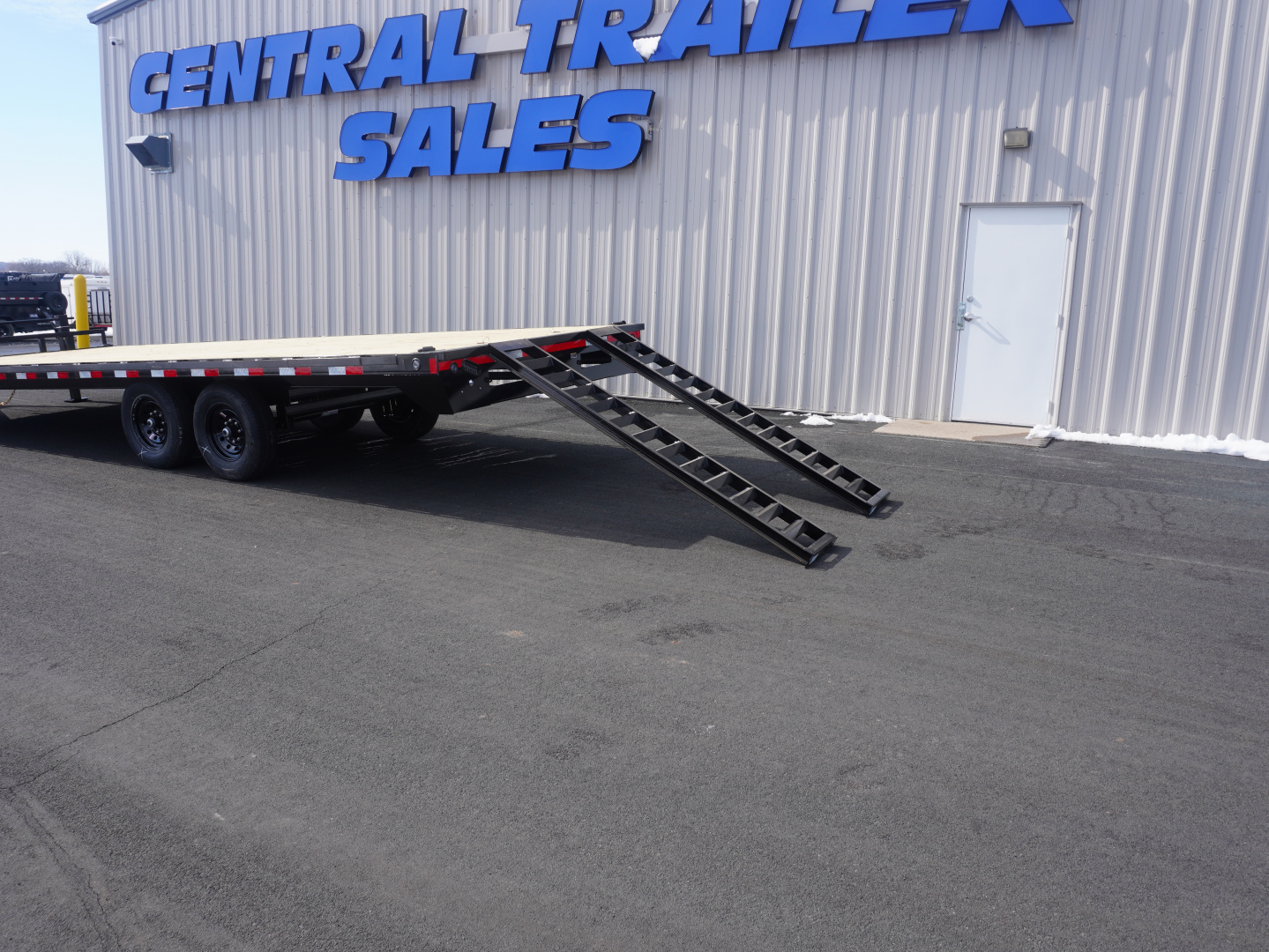 New 2026 Load Trail 24' Deckover Trailer