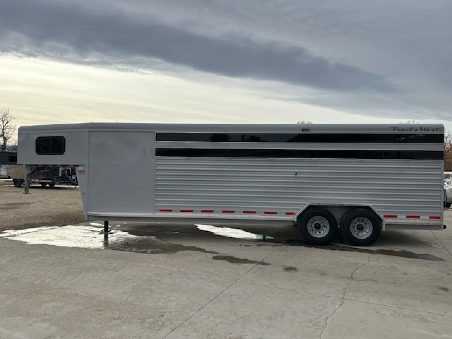 New 2026 Trails West 25' Hotshot Combo