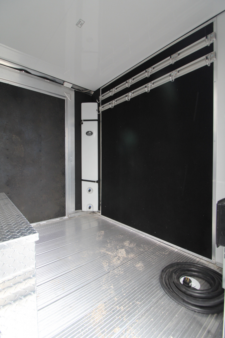 New 2026 Frontier 24' Stock Combo - 18' stock area w/ side ramp- 6' Tack room W/ Ramp & More!