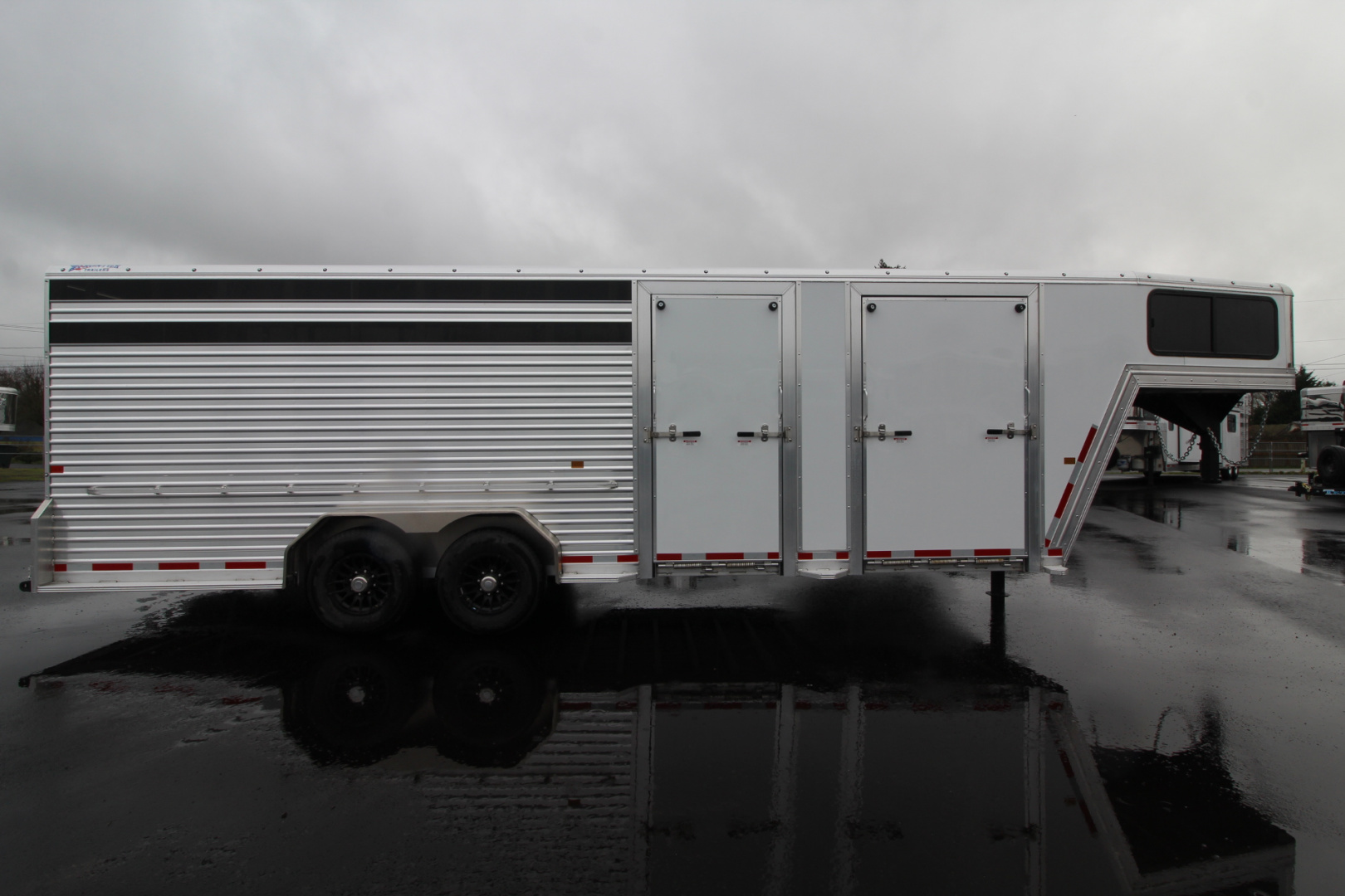 New 2026 Frontier 24' Stock Combo - 18' stock area w/ side ramp- 6' Tack room W/ Ramp & More!