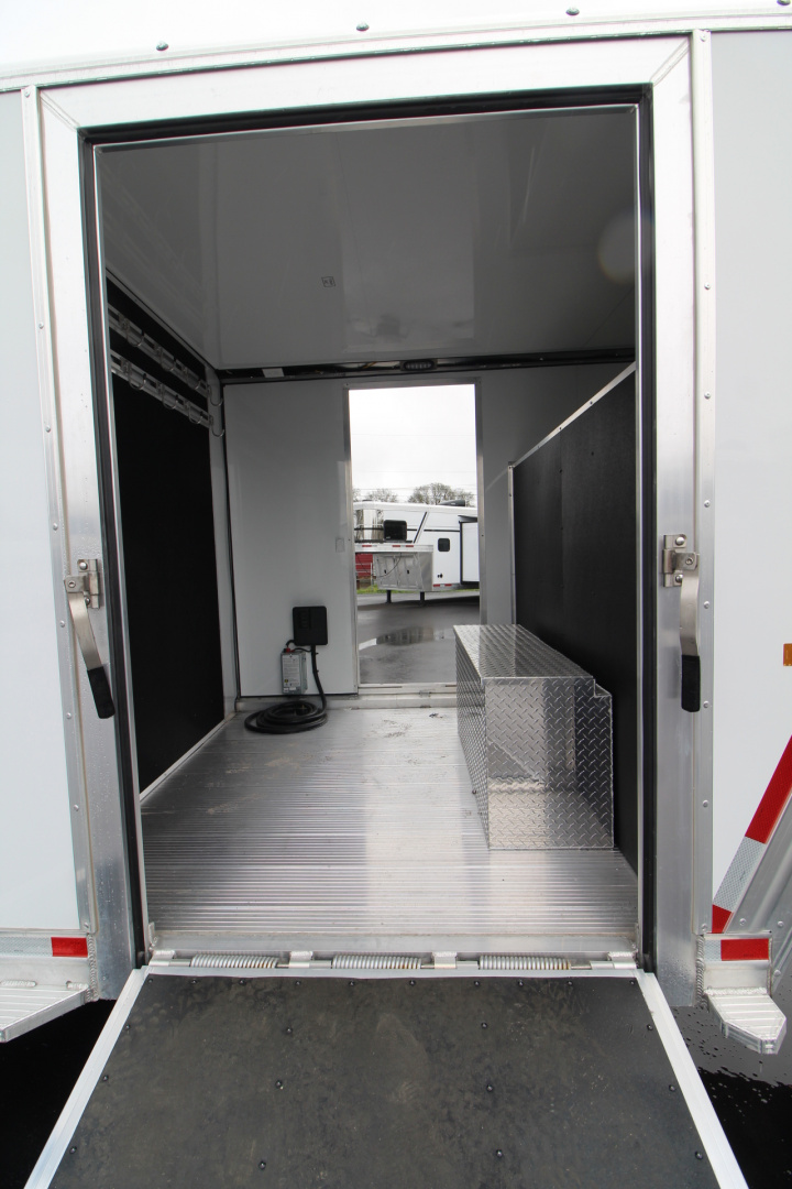 New 2026 Frontier 24' Stock Combo - 18' stock area w/ side ramp- 6' Tack room W/ Ramp & More!