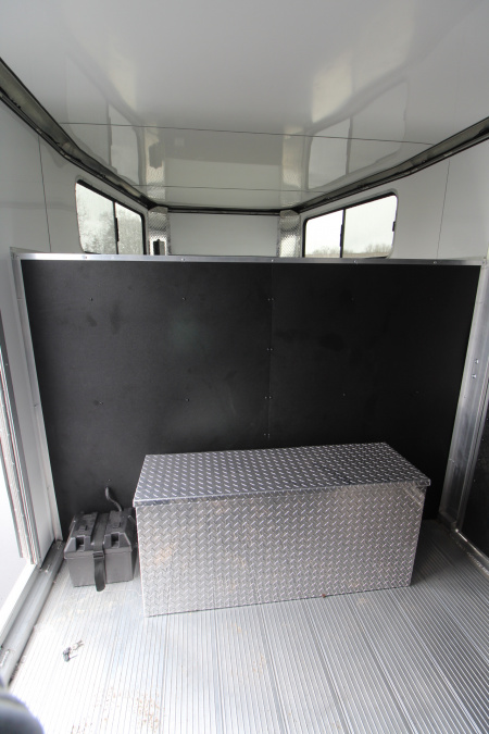 New 2026 Frontier 24' Stock Combo - 18' stock area w/ side ramp- 6' Tack room W/ Ramp & More!