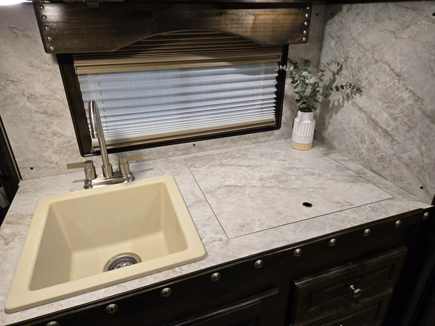 New 2026 Featherlite 3 Horse Outlaw Conversion