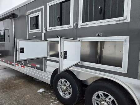 New 2026 Featherlite 3 Horse Outlaw Conversion