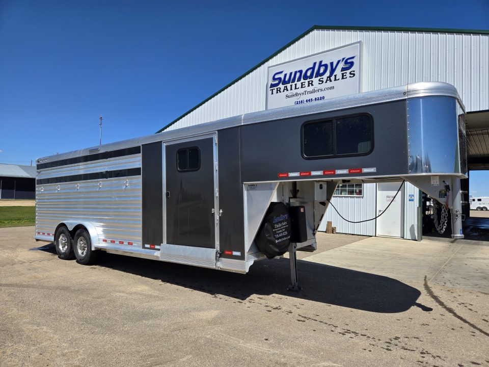 Used 2022 Cimarron 5 Horse Slant/ Stock Combo