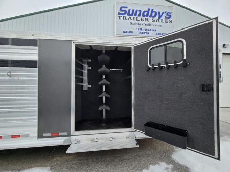 Used 2022 Cimarron 5 Horse Slant/ Stock Combo