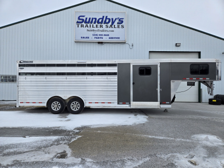 Used 2022 Cimarron 5 Horse Slant/ Stock Combo