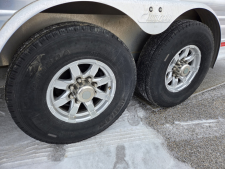 Used 2022 Cimarron 5 Horse Slant/ Stock Combo