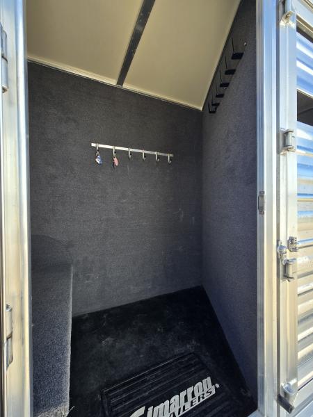 Used 2022 Cimarron 5 Horse Slant/ Stock Combo