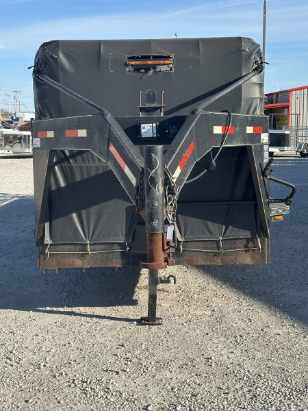 Used 2011 Gooseneck 32' Stock Gooseneck Horse Trailer