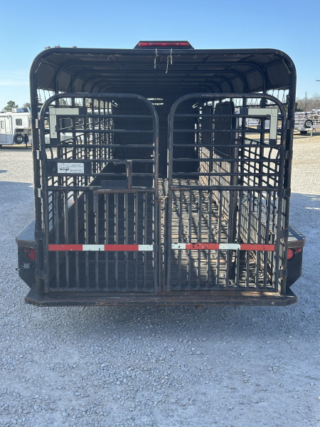 Used 2011 Gooseneck 32' Stock Gooseneck Horse Trailer