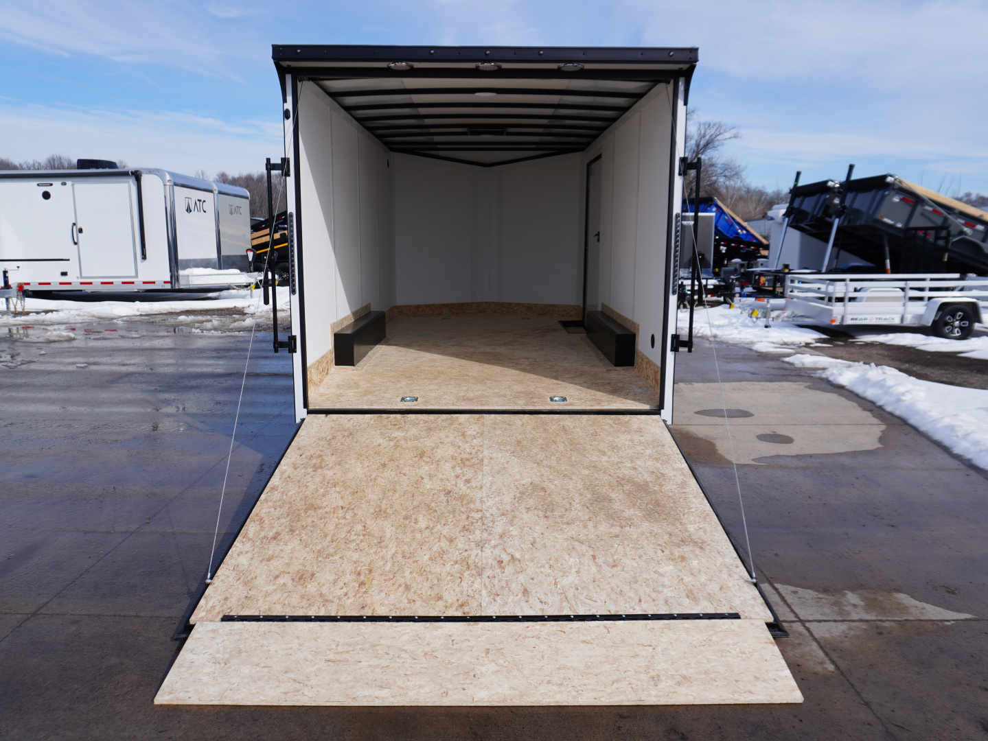 New 2026 Discovery Trailers SE 8.5x16ft Cargo / Enclosed Trailer