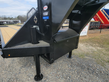 New 2026 Diamond C Trailers FMAX212 35'x102" Hydraulic Dovetail Pacesetter Edition Equipment Trailer