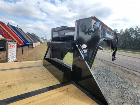 New 2026 Diamond C Trailers FMAX212 35'x102" Hydraulic Dovetail Pacesetter Edition Equipment Trailer