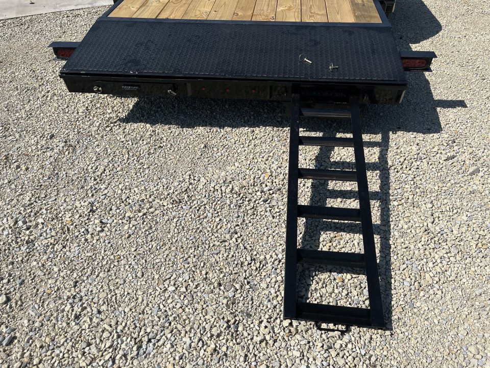 New 2026 Texas Bragg Trailers 83"x20' Car Hauler