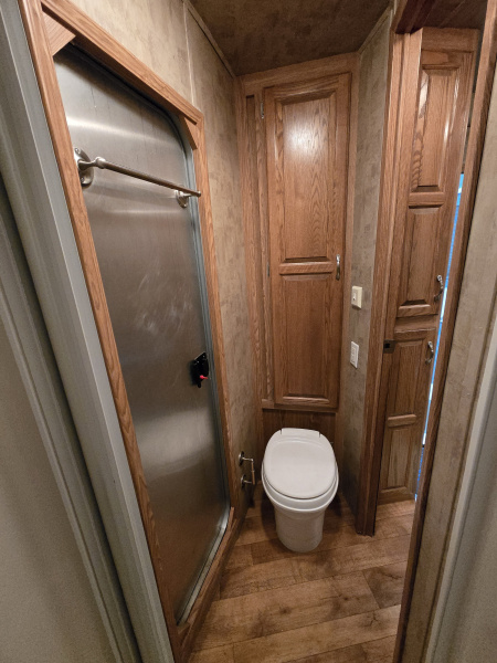 Used 2006 Featherlite 4H Weekender