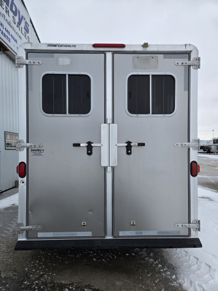 Used 2006 Featherlite 4H Weekender