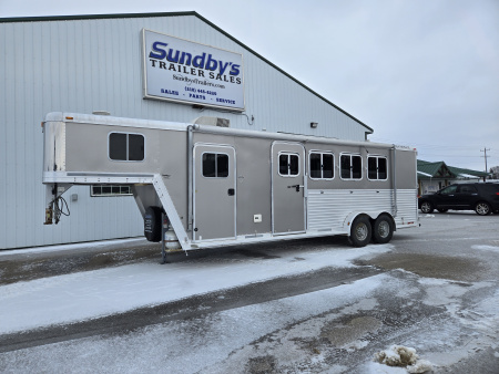 Used 2006 Featherlite 4H Weekender