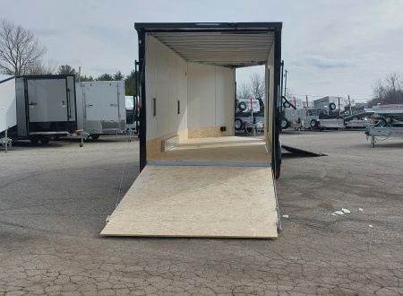 New 7.5 X 18 + 5 'VNOSE SNOWMOBILE ENCLOSED ALL ALUMINUM POLY COMPOSITE EXTERIOR LIGHTNING