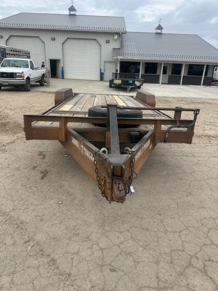 Used 2007 Diamond T 20' Tilt
