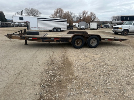 Used 2007 Diamond T 20' Tilt