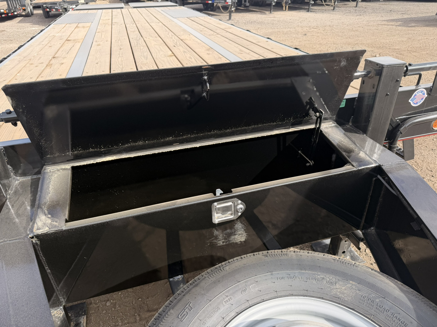 New 2026 Diamond T 8.5-28 Tandem Dual Deckover Pintle Equipment Hauler  W/ MAXX Ramps 24K GVWR
