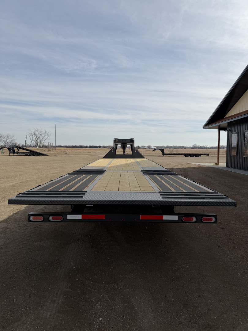New 2026 Diamond C Trailers FMAX212HDT 2.0 Flatbed Trailer