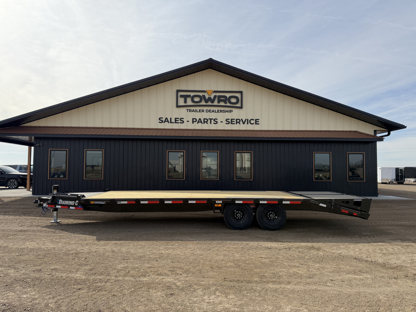 New 2026 Diamond C Trailers DEC207 Deckover Trailer