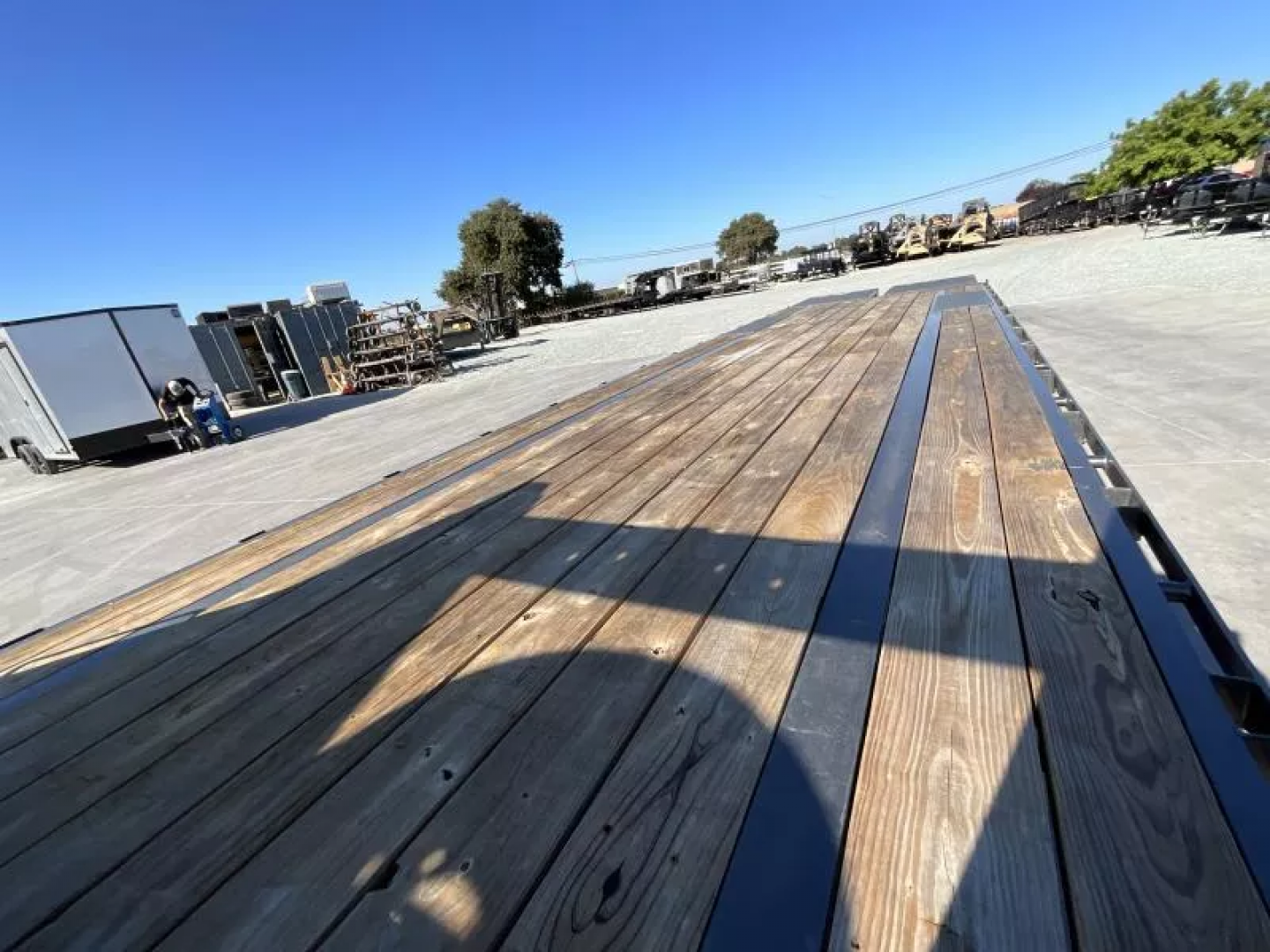 Used 2022 Diamond C Trailers FMAX207L32X102MR Flatbed Trailer