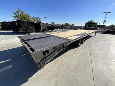 Used 2022 Diamond C Trailers FMAX207L32X102MR Flatbed Trailer