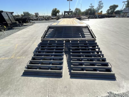 Used 2022 Diamond C Trailers FMAX207L32X102MR Flatbed Trailer