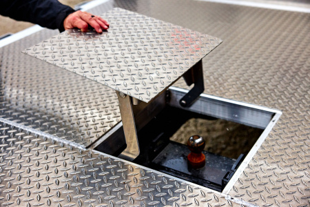 New EBY "FREE COUNTRY" 8'6" x 81' Skirted Flatbed - Single Wheel Truck - 8' Bed